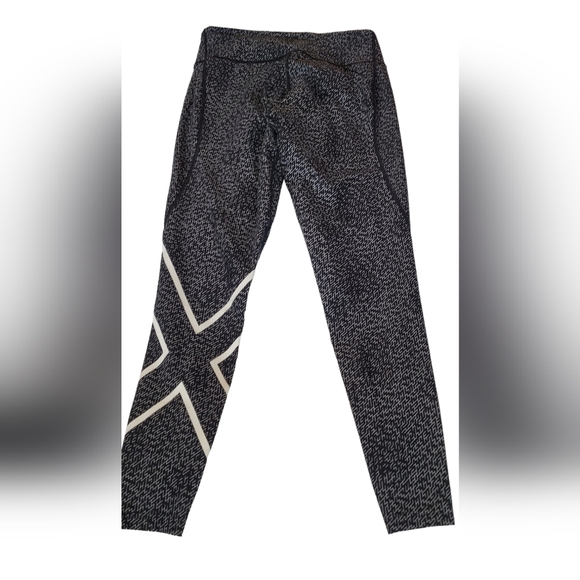 2XU Leggings - Picture 9 of 13